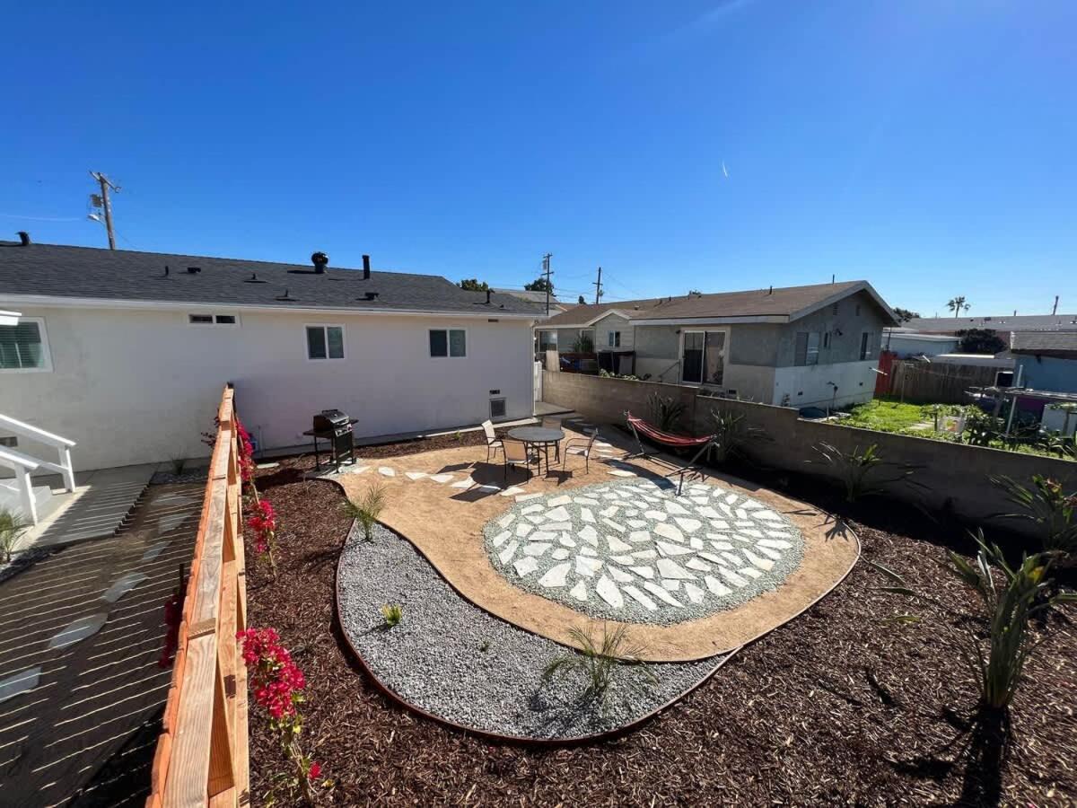 1 Bed 1 Bath Big Private Back Yard Location San Diego
