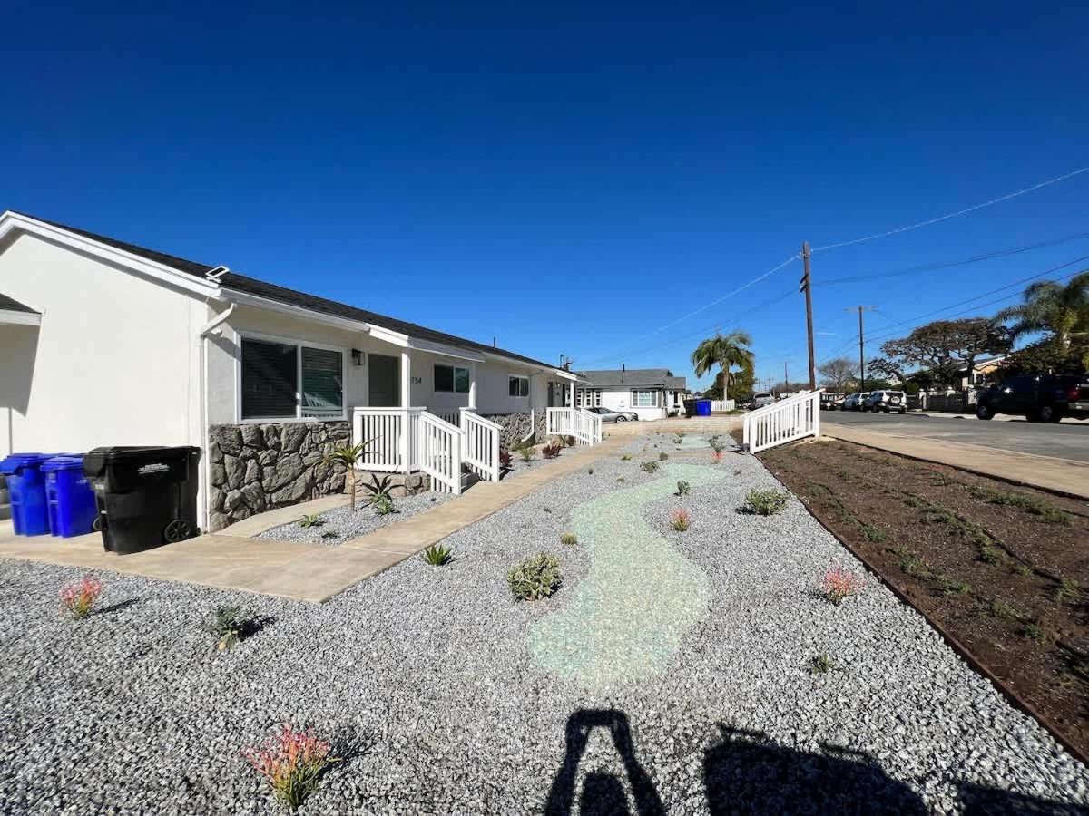 Holiday home 1 Bed 1 Bath Big Private Back Yard Location