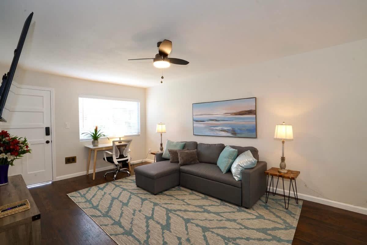 1 Bed 1 Bath Big Private Back Yard Location